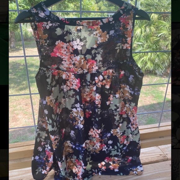 Spense Blouse Floral Sleeveless - Picture 3 of 6